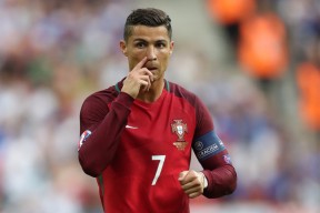 开云体育中国-布克全程高能输出，国王血拼奇才，当个人英雄主义照亮团队暗夜