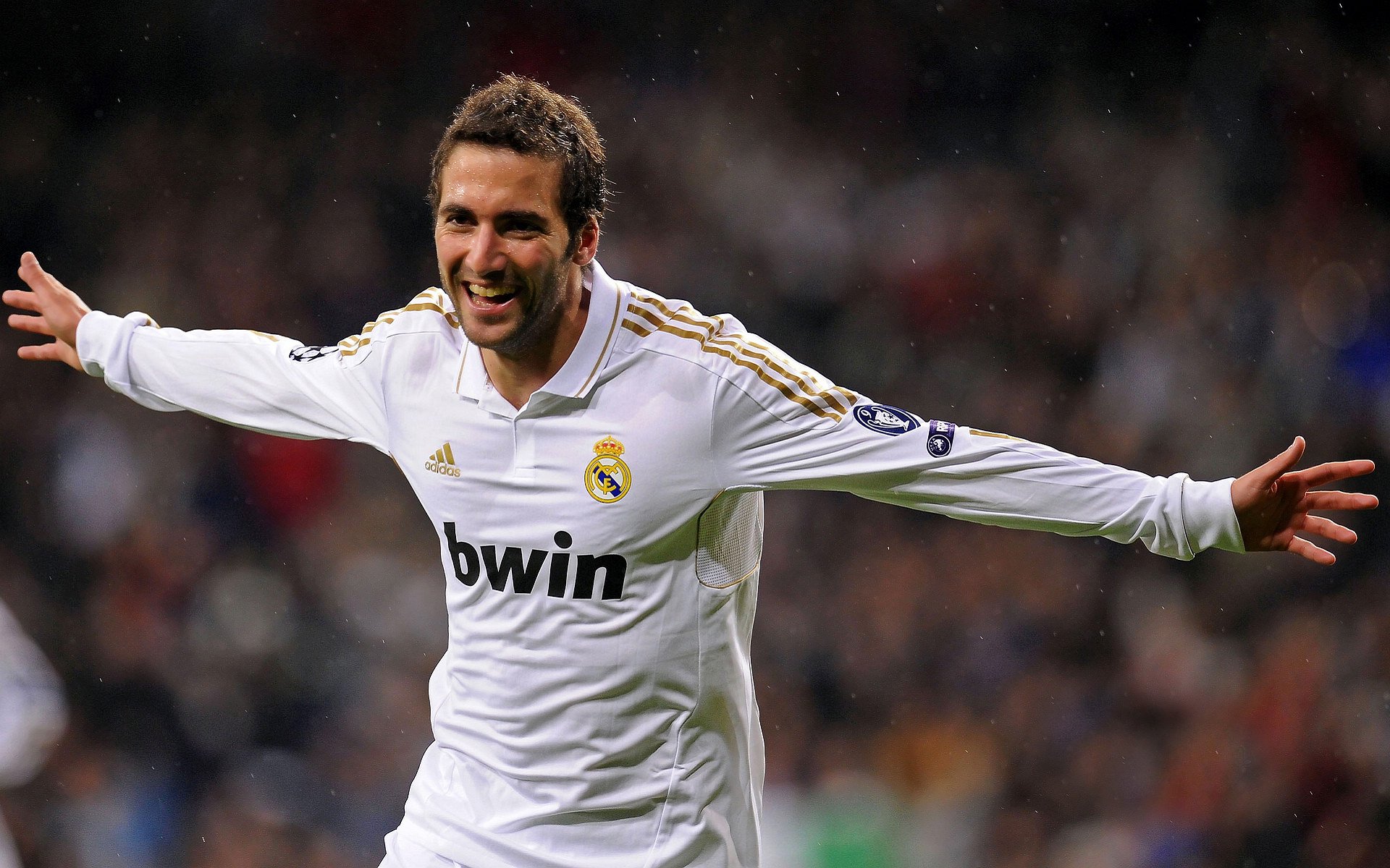 迪巴拉爆发,喀麦隆掀翻勒沃库森,足球世界边缘力量的觉醒