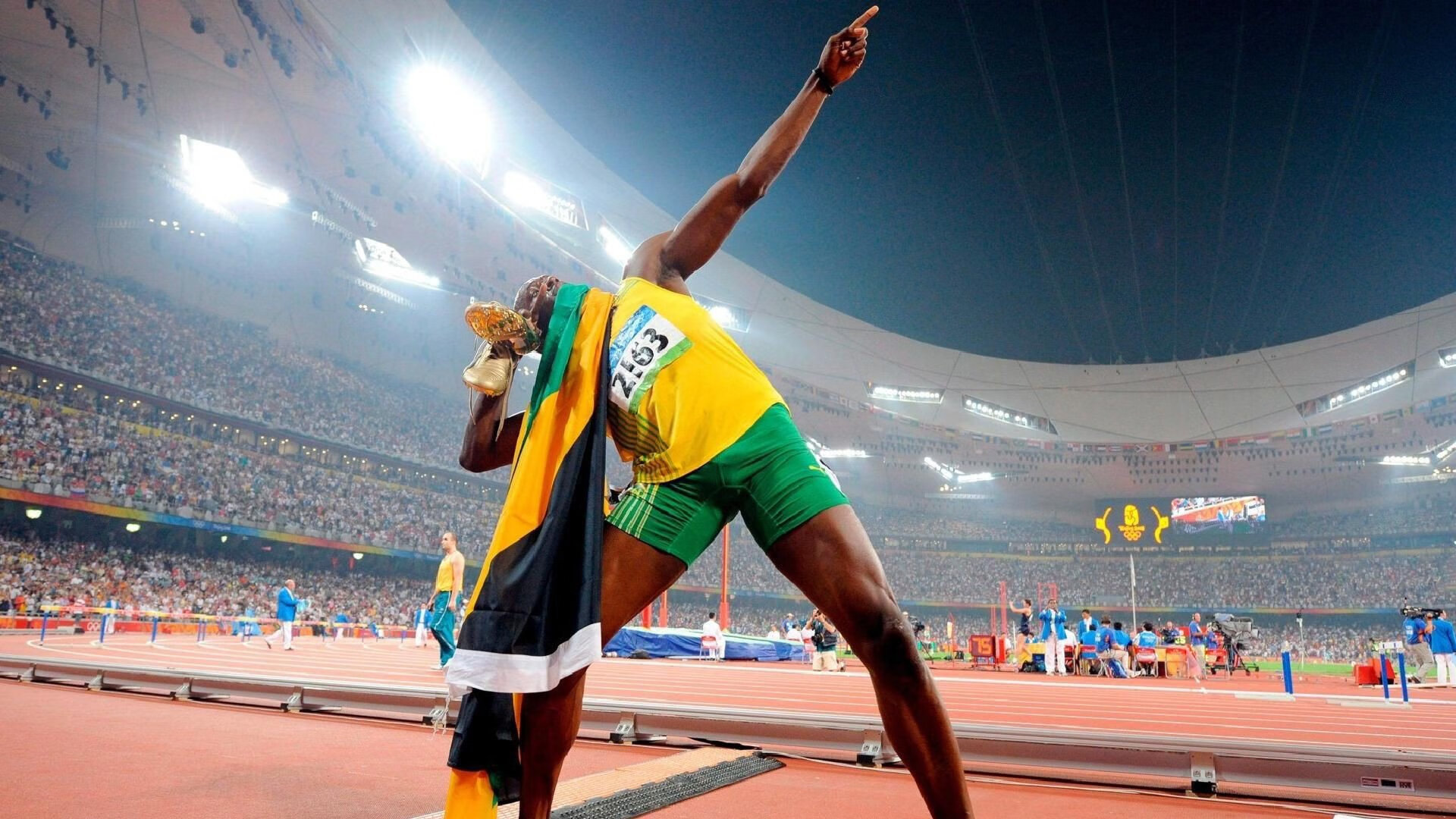 F1新赛季揭幕战焦点战，尼克斯全面压制开拓者